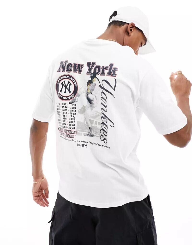 

Белая футболка с рисунком на спине New Era NY