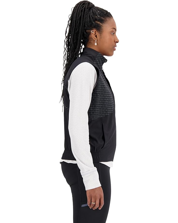 

Утепленный жилет New Balance Impact Run Luminious Packable Vest, черный