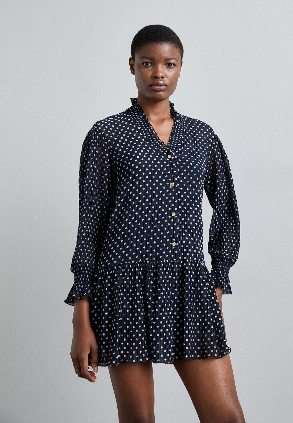 

Летнее платье Robe sandro, цвет marine/ecru