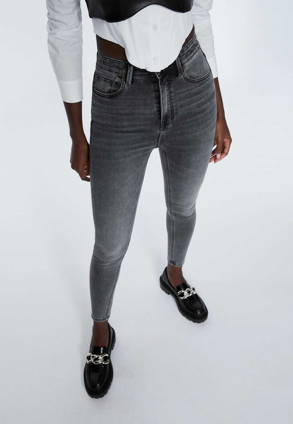 

Джинсы Skinny Fit Stradivarius, светло-серый