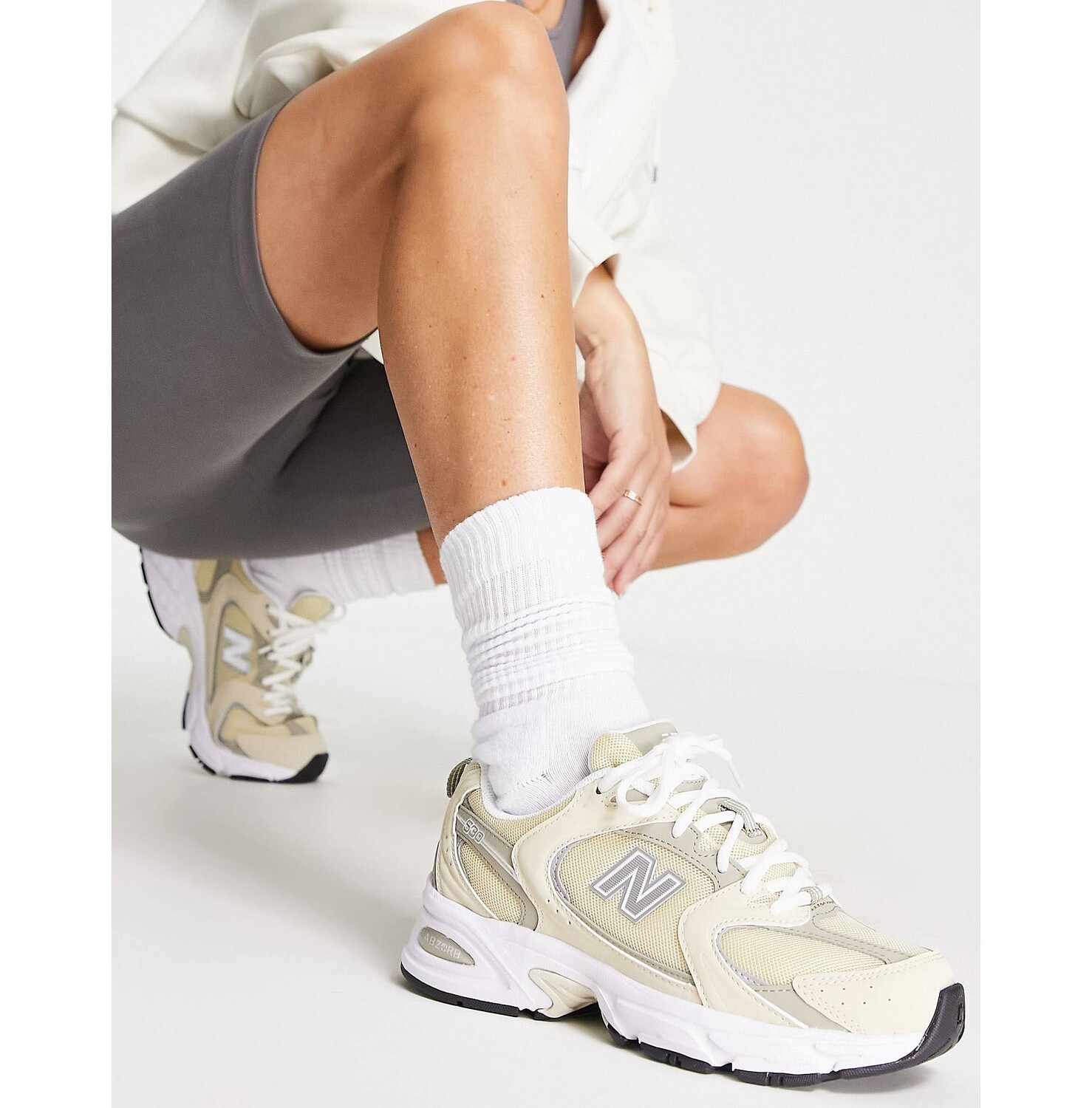 

Бежевые кроссовки New Balance 530, Бежевый