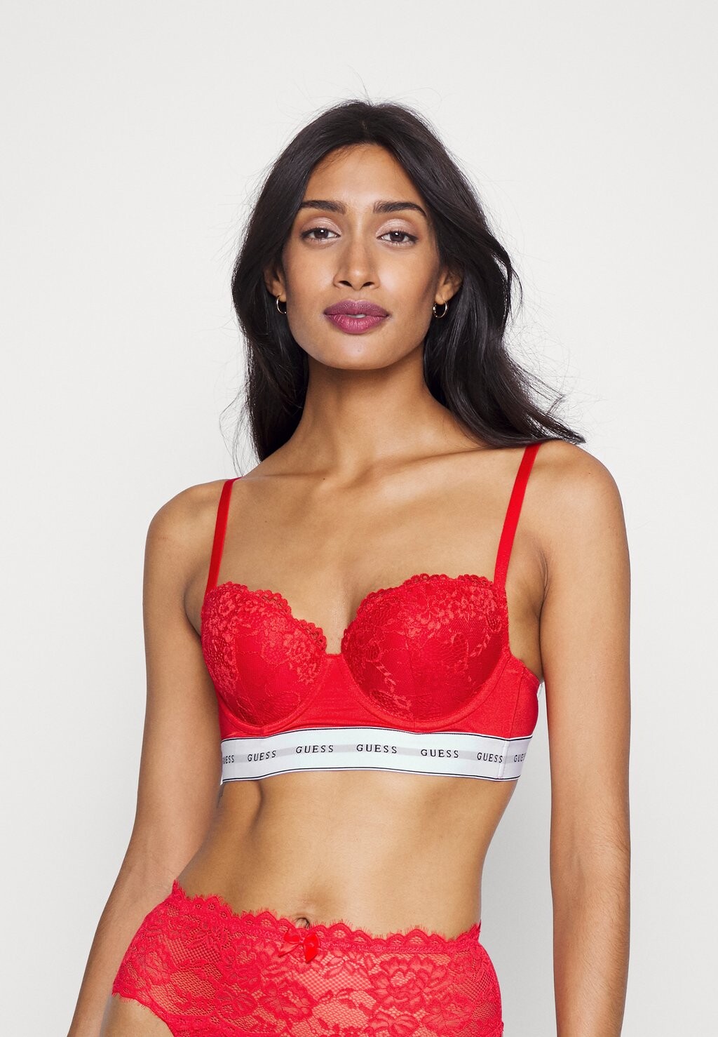 

Бюстгальтер балконет Guess