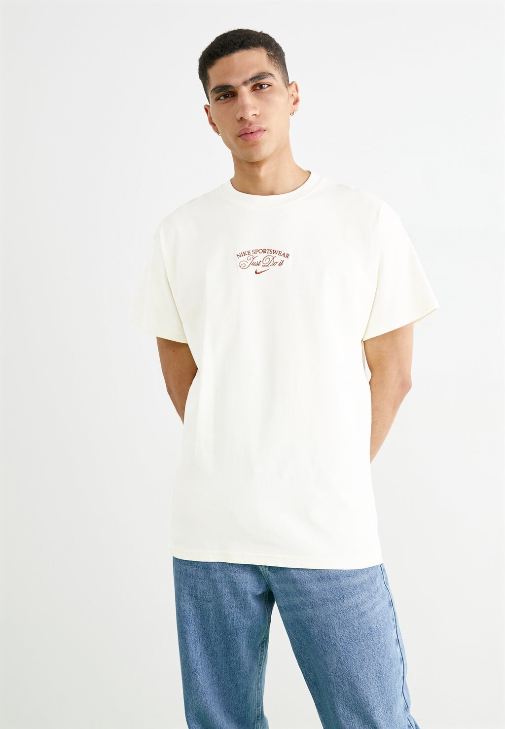 

Футболка с принтом TREND TEE Nike, кокосовое молоко