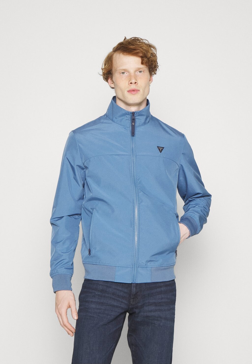 

Куртка Guess ТЕХНИЧЕСКАЯ КУРТКА, цвет nordic sea