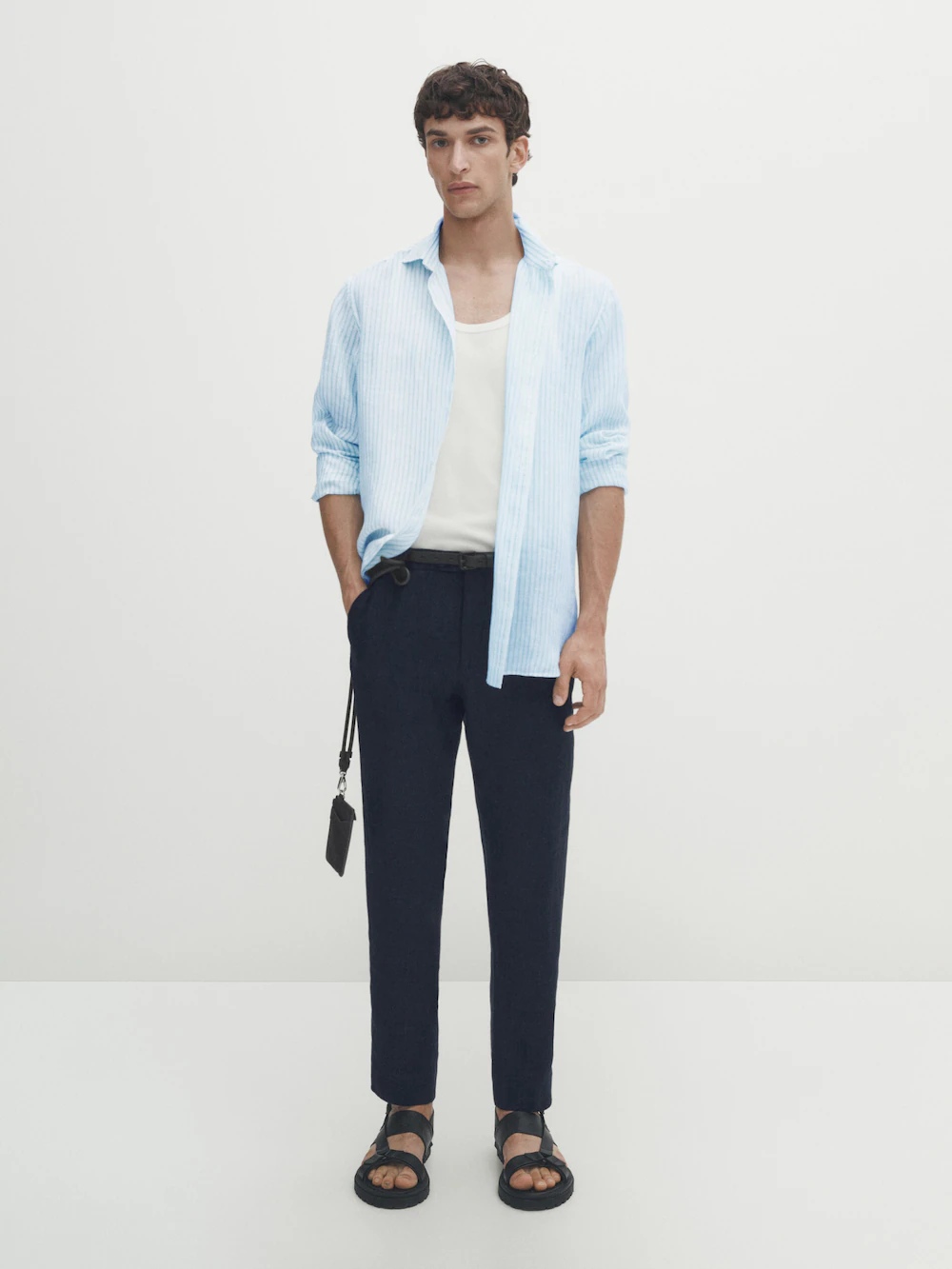 

Рубашка облегающего кроя из 100% льна в полоску Massimo Dutti