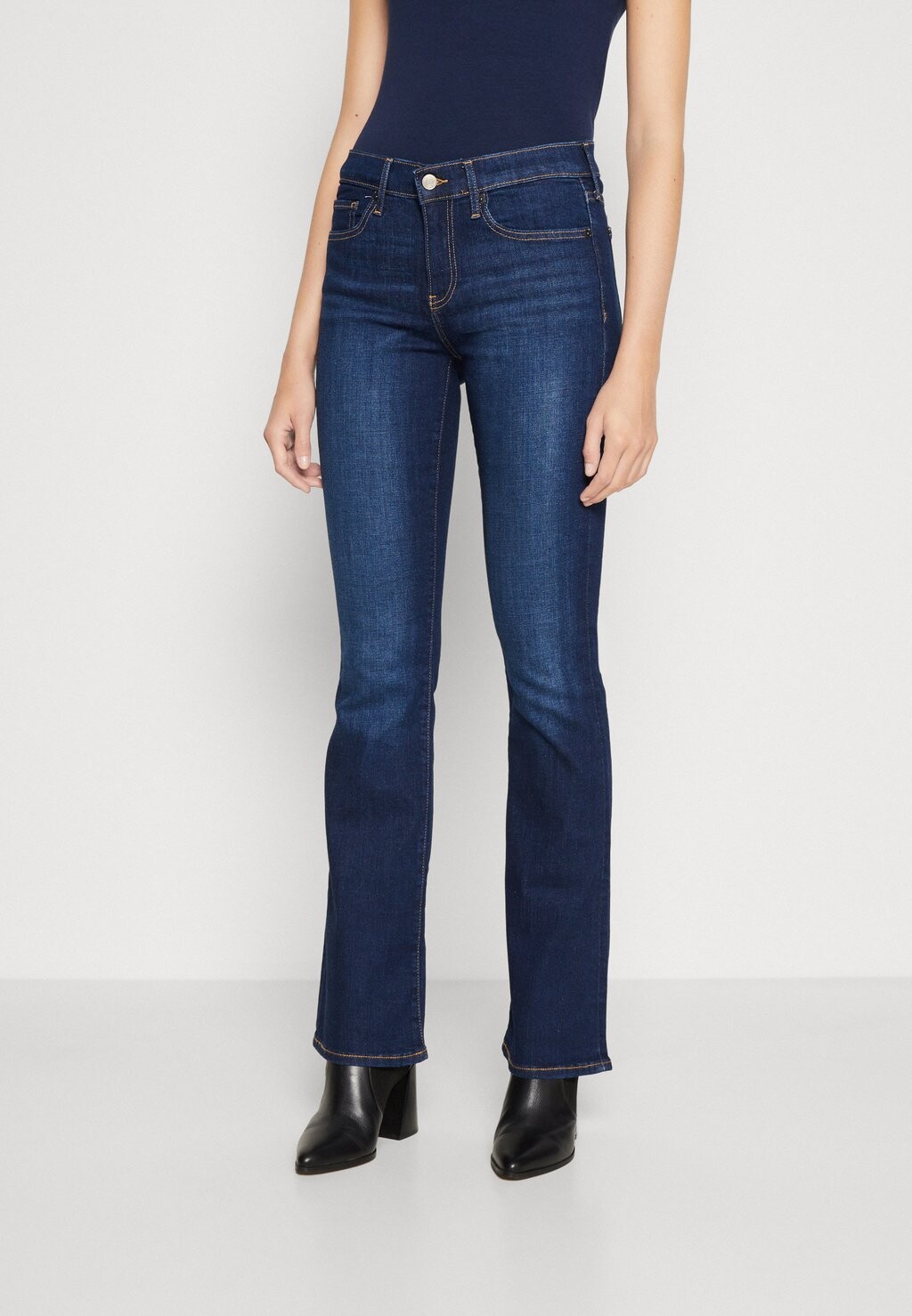 

Джинсы Bootcut GAP