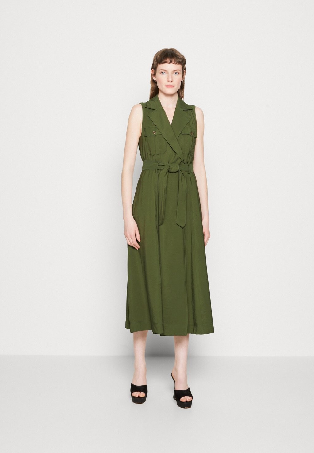 

Повседневное платье Banana Republic
