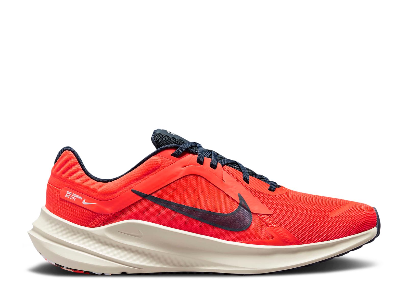 

Кроссовки Nike Quest 5 'Bright Crimson', красный