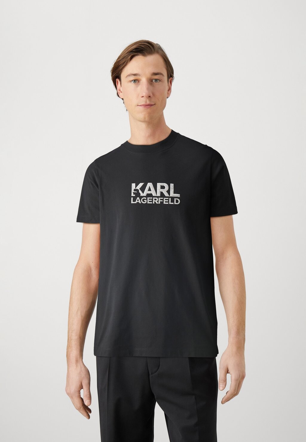 

Футболка с принтом KARL LAGERFELD, черный