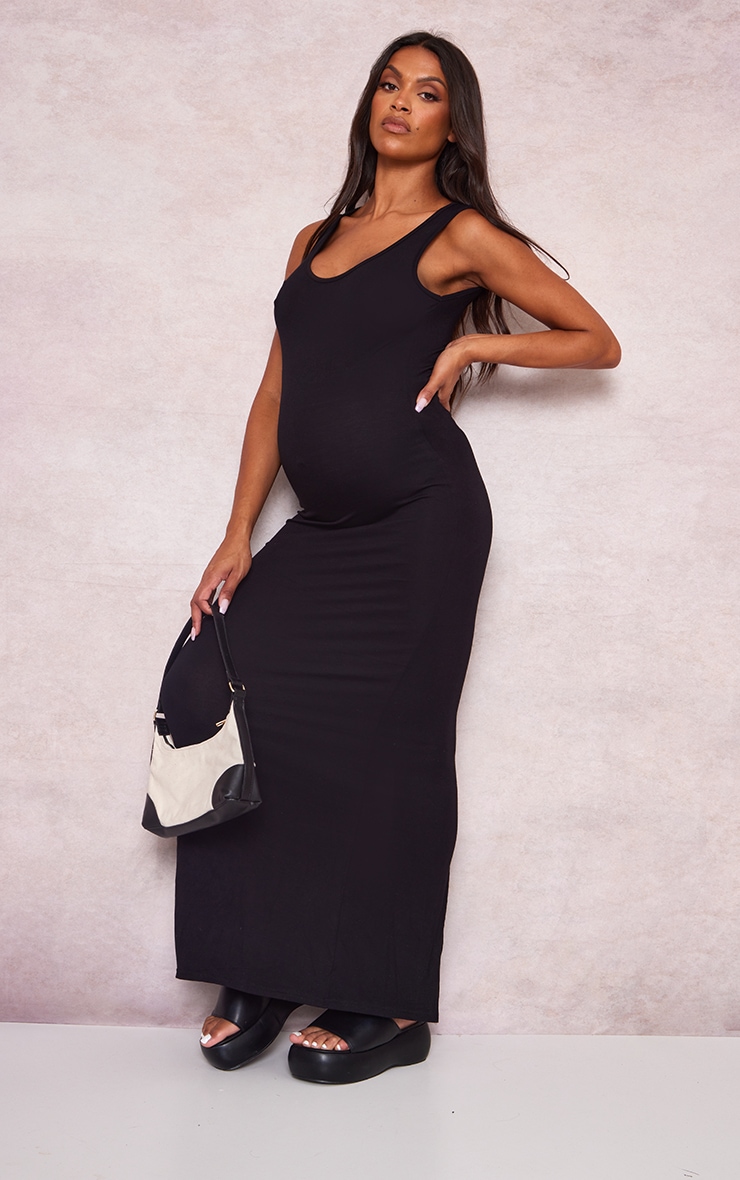 цена PrettyLittleThing Черное платье макси с овальным вырезом для беременных