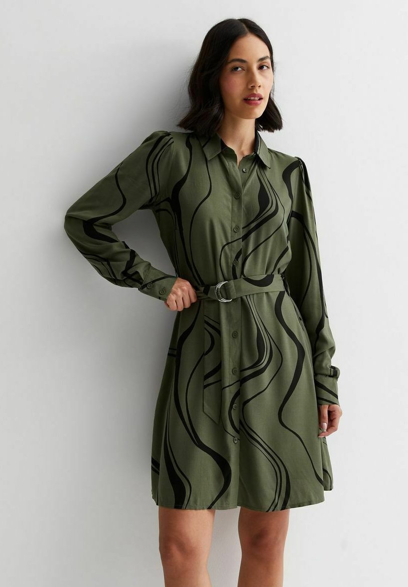 Платье-рубашка Swirl Buckle Belted New Look, цвет green pattern цена и фото