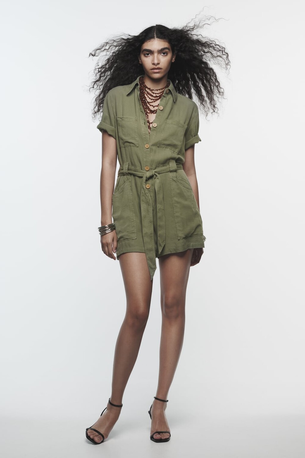 

Комбинезон с поясом ZARA, хаки
