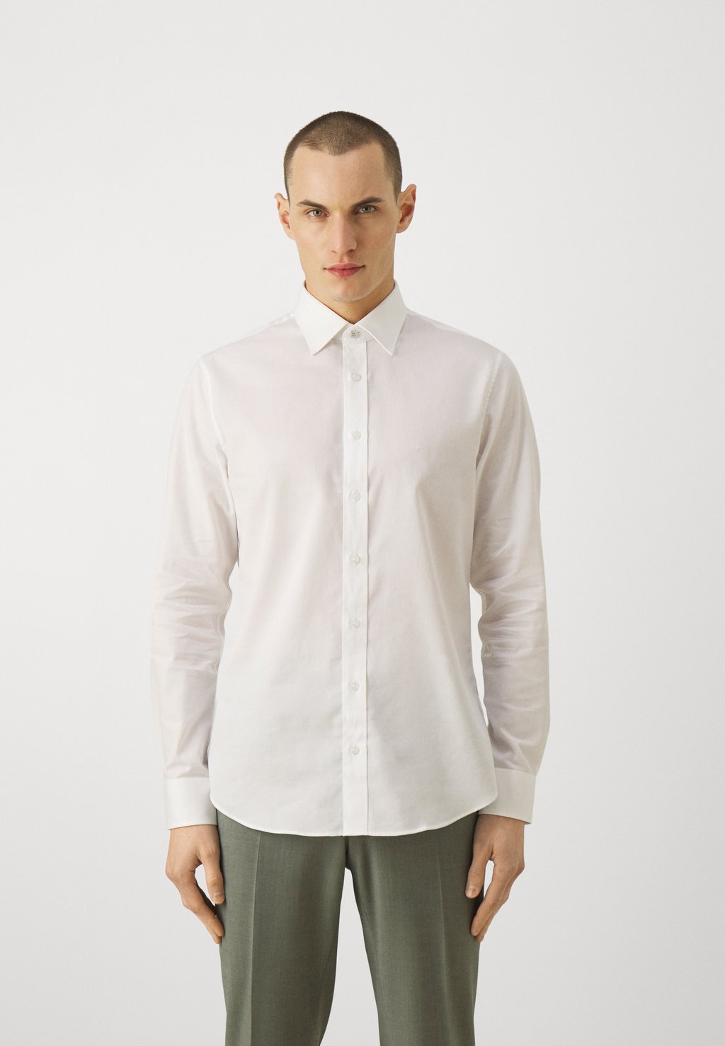 

Деловая рубашка ENGINEERD STRUCTURED SLIM SHIRT Michael Kors, белый