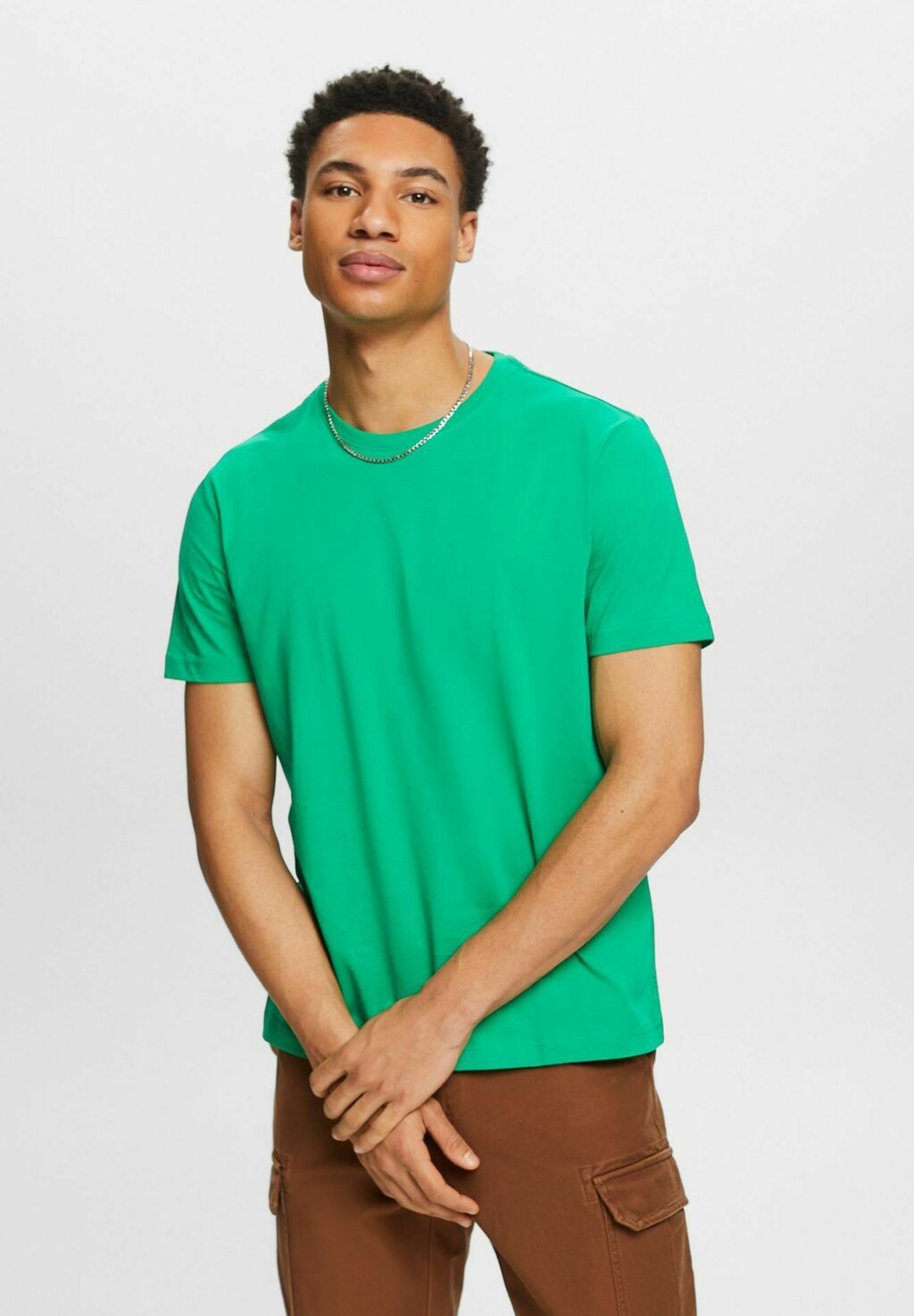 

Футболка базовая Esprit, цвет green