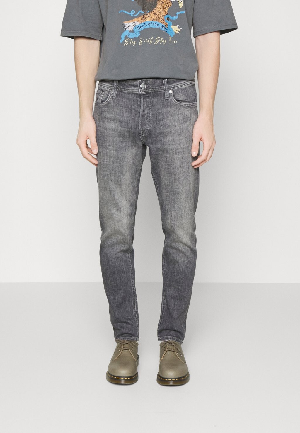 

Джинсы прямого кроя Jack & Jones
