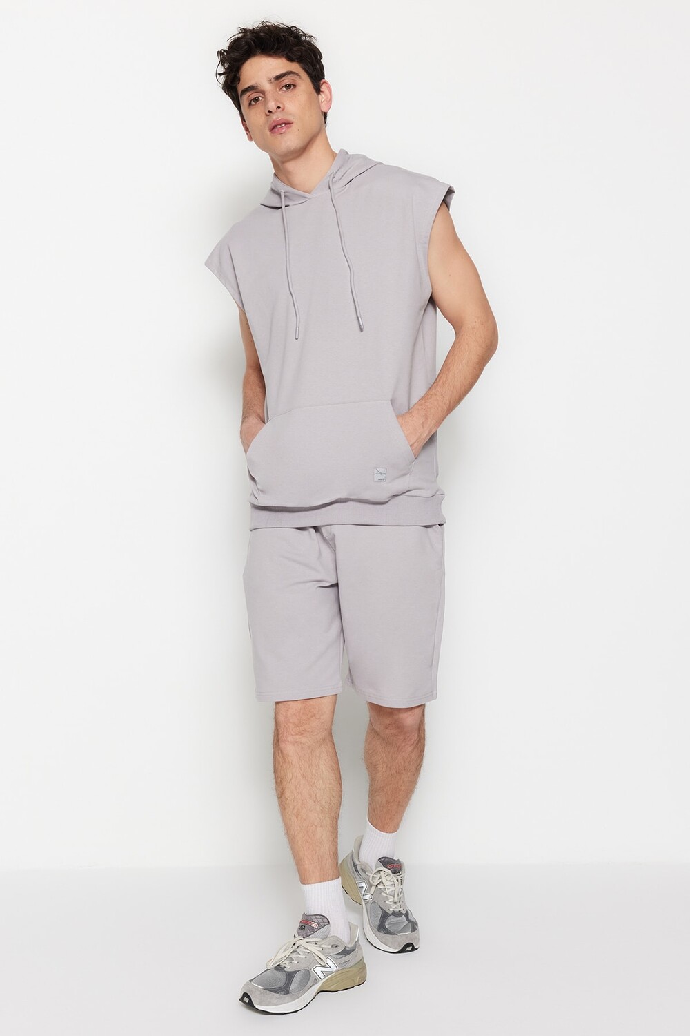 

Спортивный костюм TRENDYOL MAN, серый