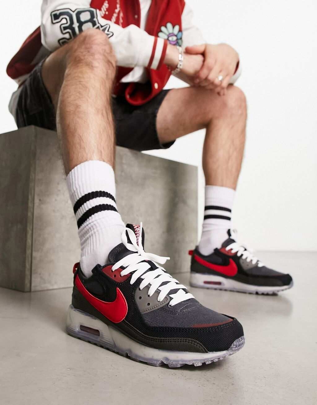 

Черно-красные кроссовки Nike Air Max Terrascape 90, Черный