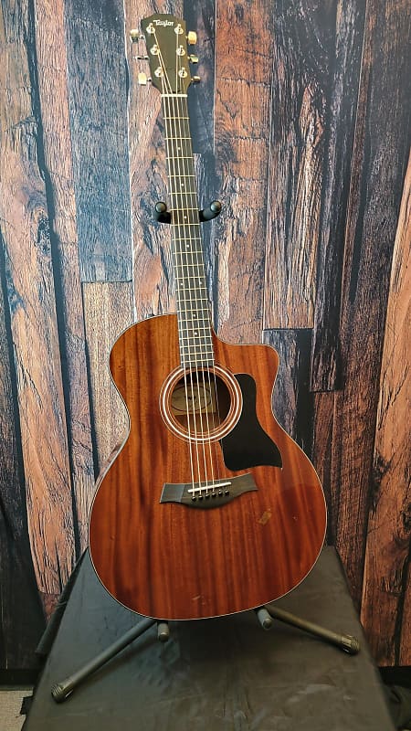 

Акустическая гитара Taylor 224ce SE Acoustic/Electric Guitar