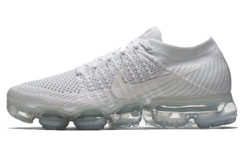 

Nike Air VaporMax тройной белый (W)