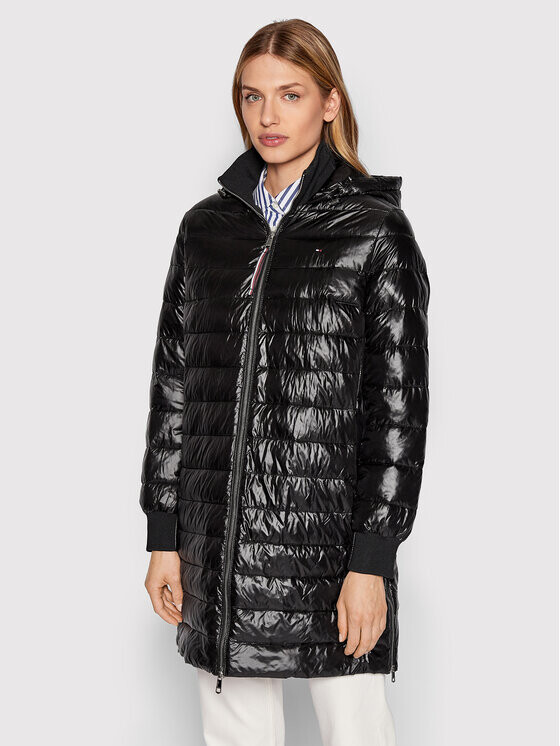 

Пуховик свободного кроя Tommy Hilfiger, черный