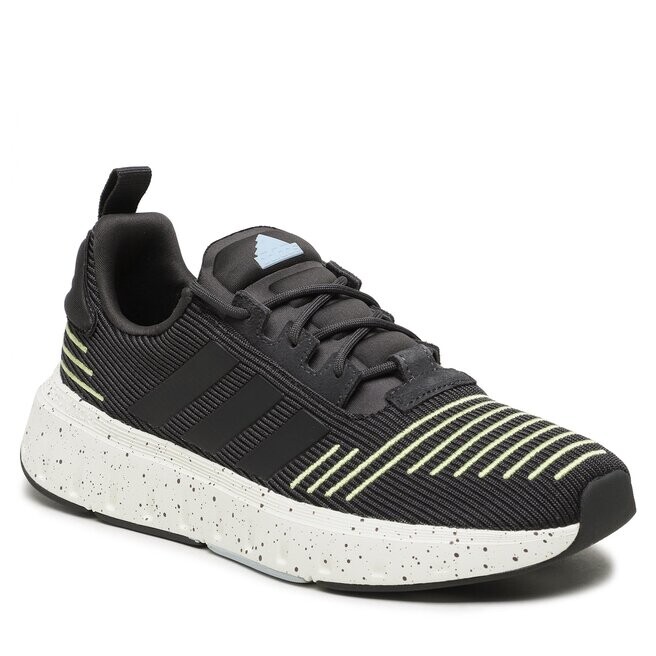 

Кроссовки adidas Swift, черный