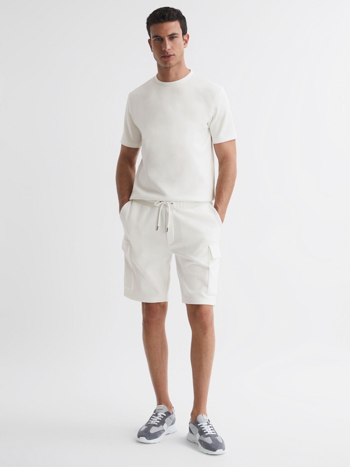 

Шорты-карго Reiss Oliver Interlock, белые