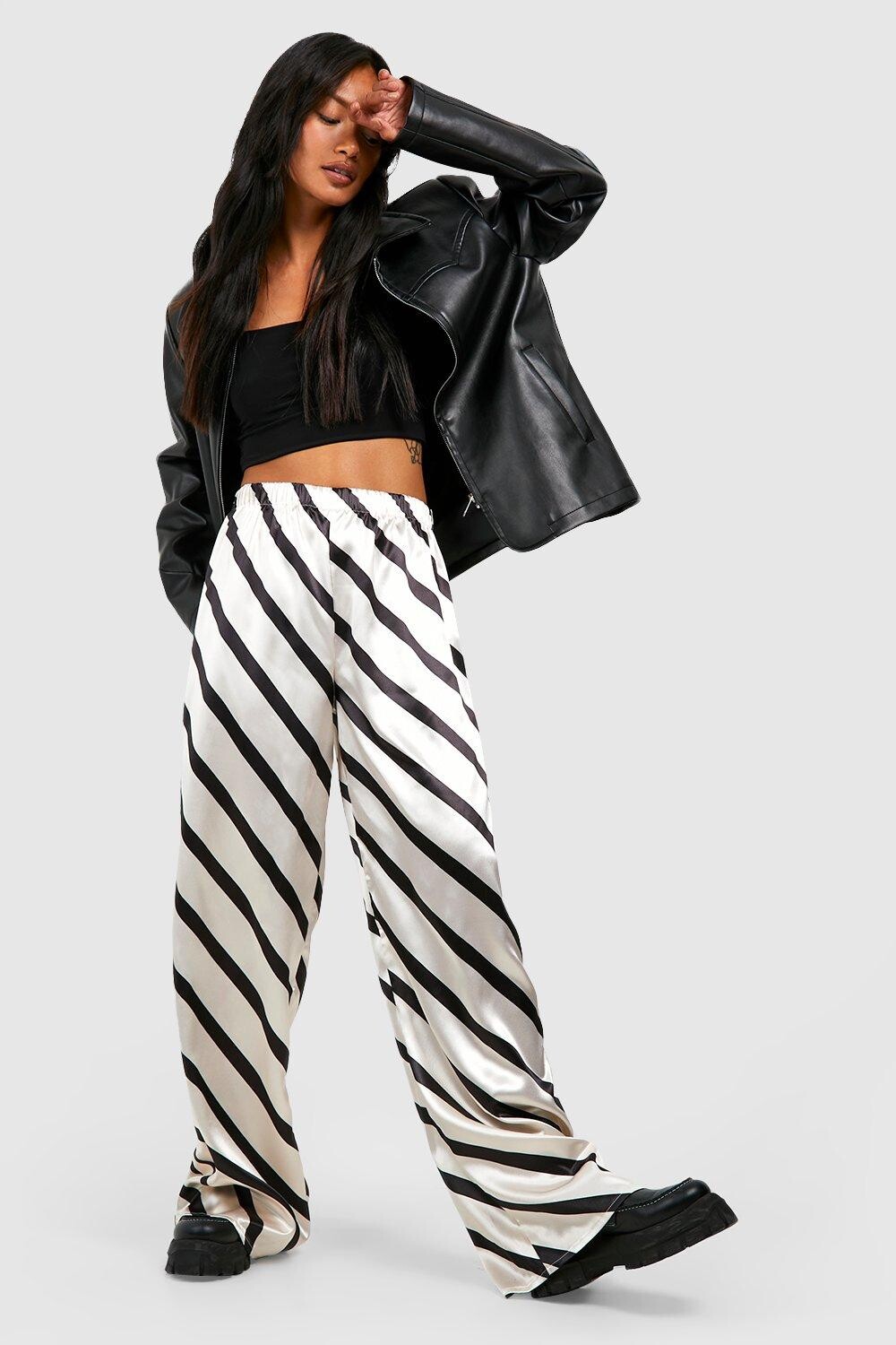 

Атласные брюки в полоску Boohoo, бежевый