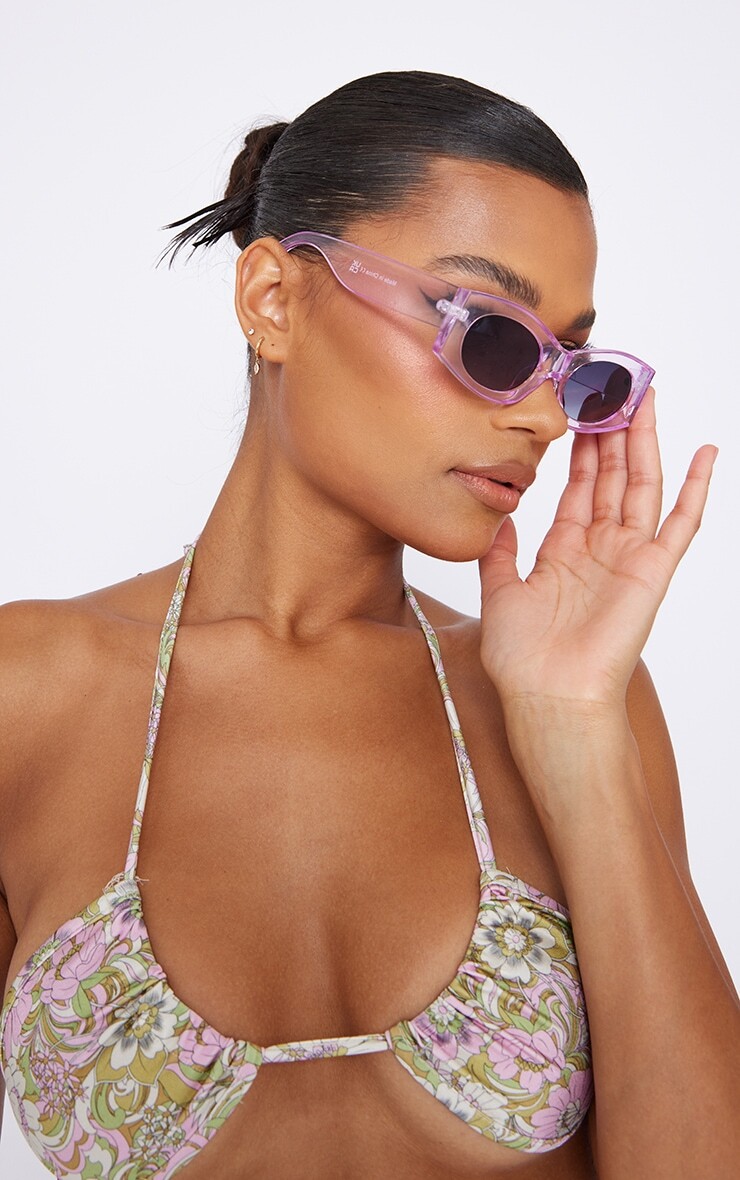

PrettyLittleThing Массивные овальные солнцезащитные очки с сиреневыми кристаллами