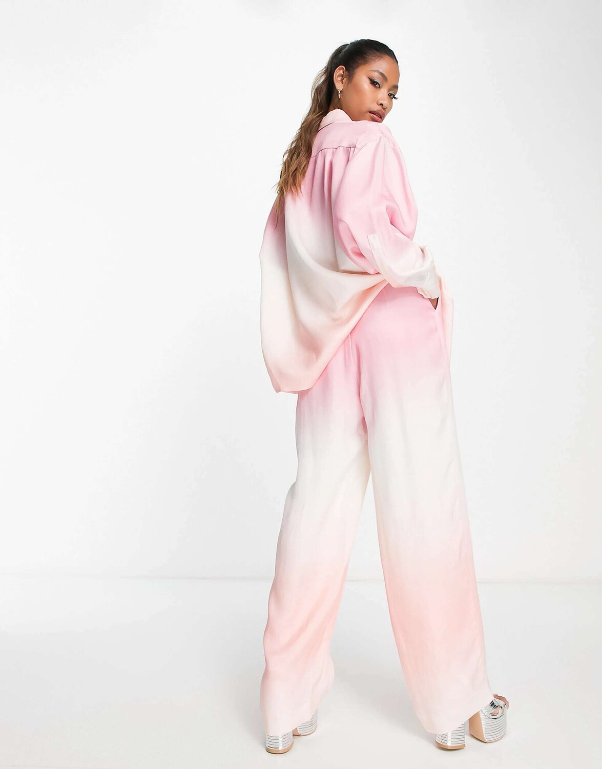 

Розовые брюки с эффектом омбре ASOS, Розовый