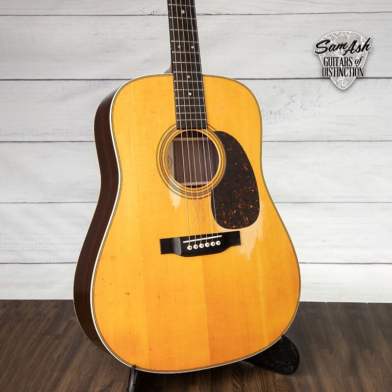 

Акустическая гитара Martin D-28 Street Legend Acoustic Guitar