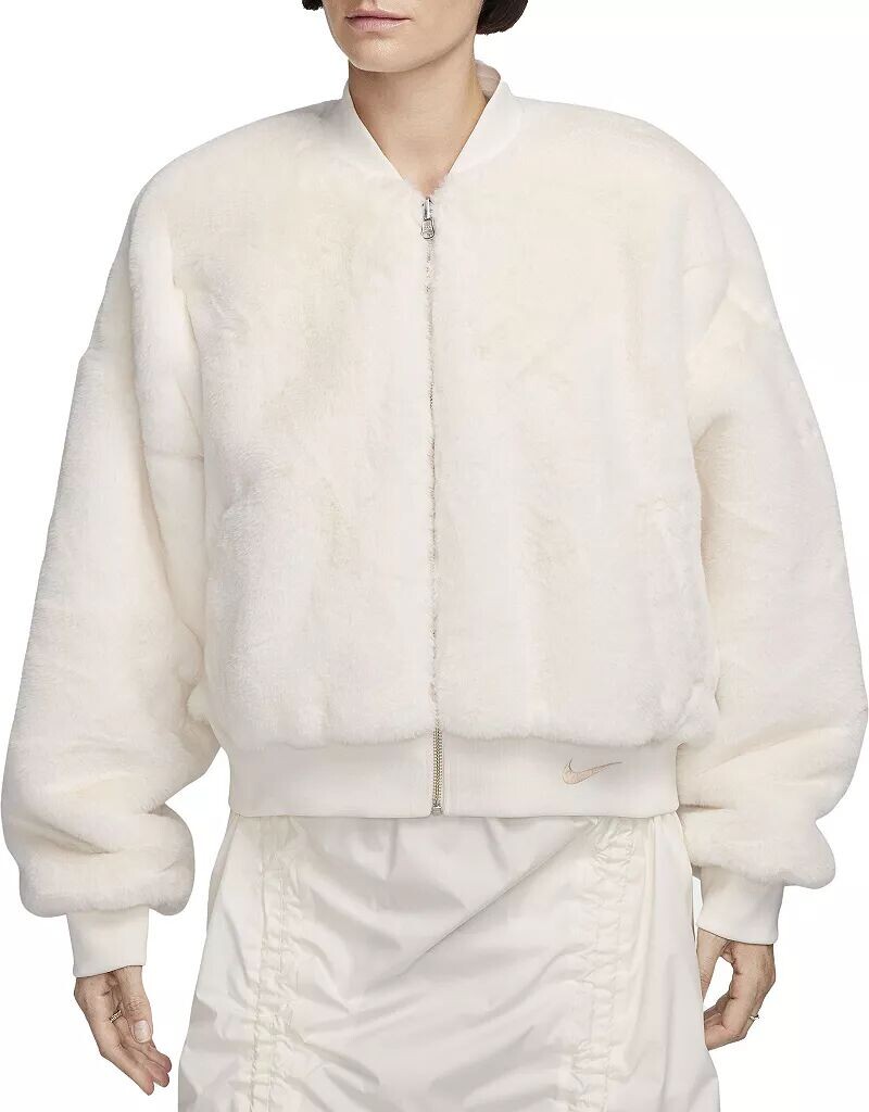 

Женский двусторонний бомбер из искусственного меха Nike Sportswear