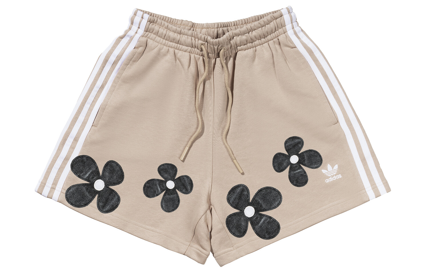 

Повседневные шорты женские бежевые Adidas