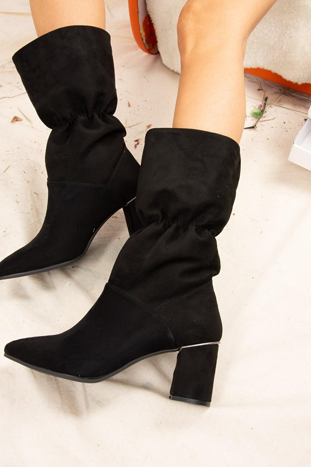 

J518016602 Черные женские ботинки Fox Shoes