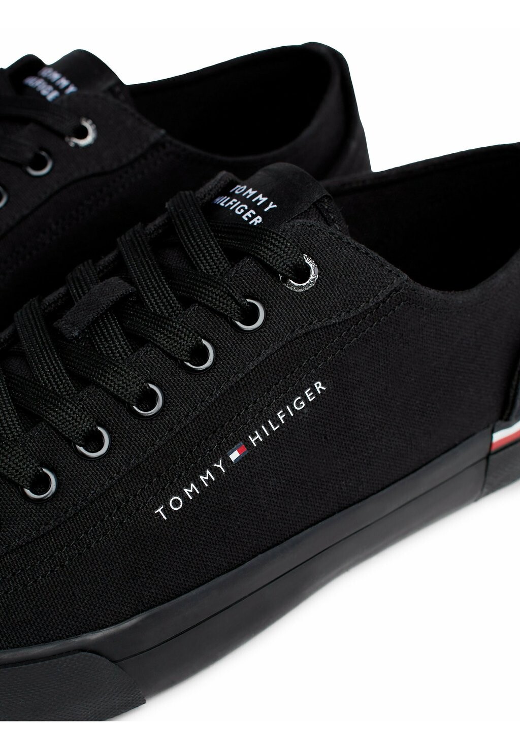 

Низкие кеды Signature Tape Tommy Hilfiger, черные