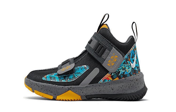 

Детские баскетбольные кроссовки Nike Zoom Soldier 13 BP