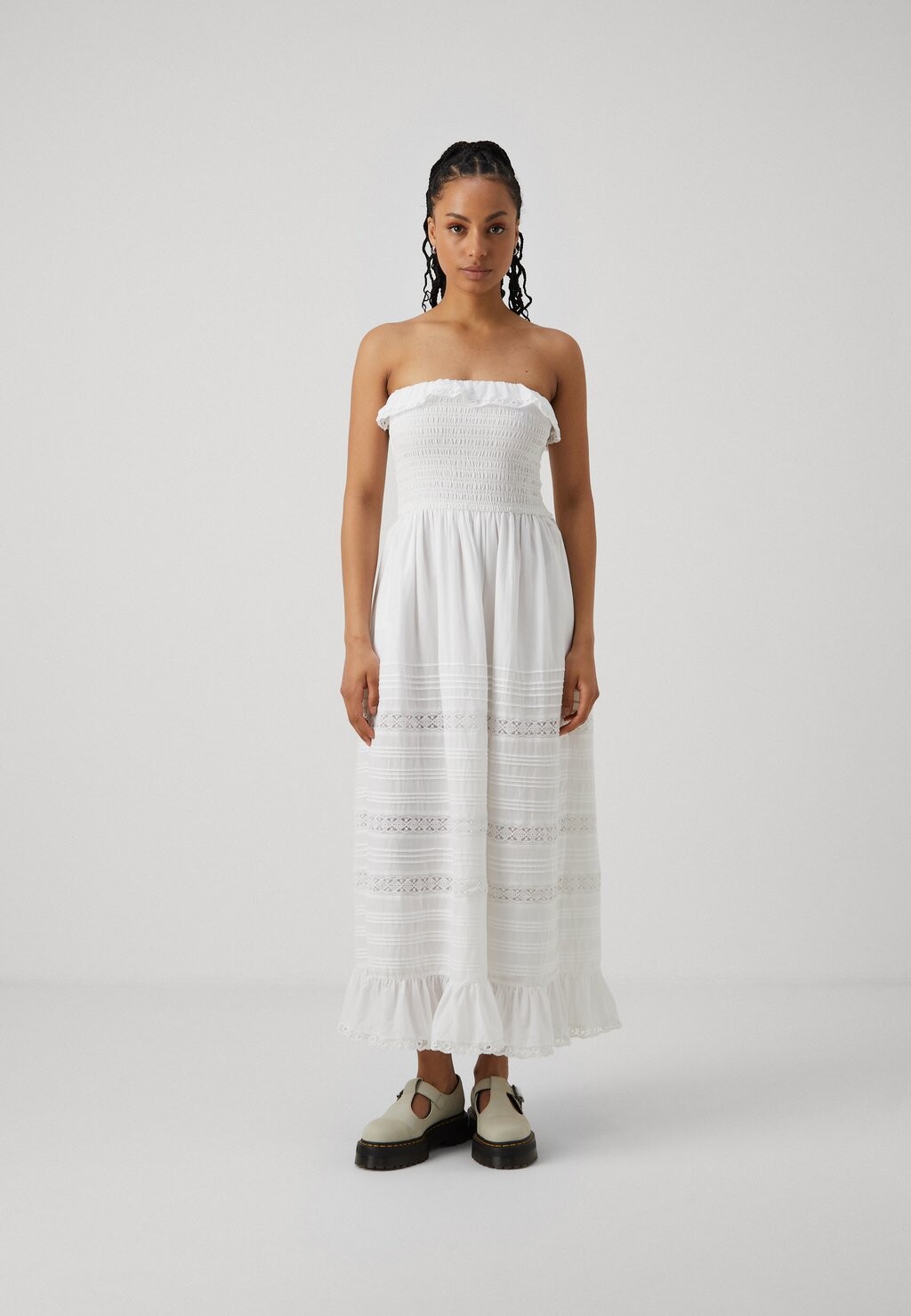 

Длинное платье Clean Strapless Abercrombie & Fitch, блестяще-белое