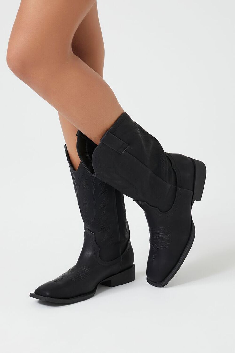 

Ковбойские сапоги из искусственной кожи Forever 21, черный