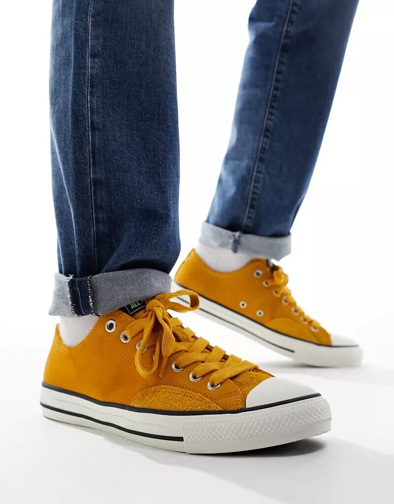

Желтые кроссовки Converse Chuck Taylor All Star Ox