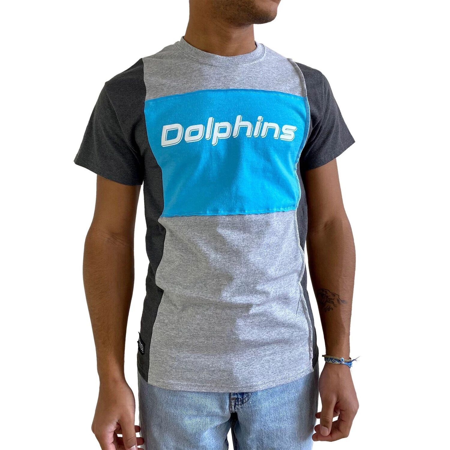 

Мужская футболка Refried Apparel Heather Grey Miami Dolphins из экологически чистого материала с разрезом