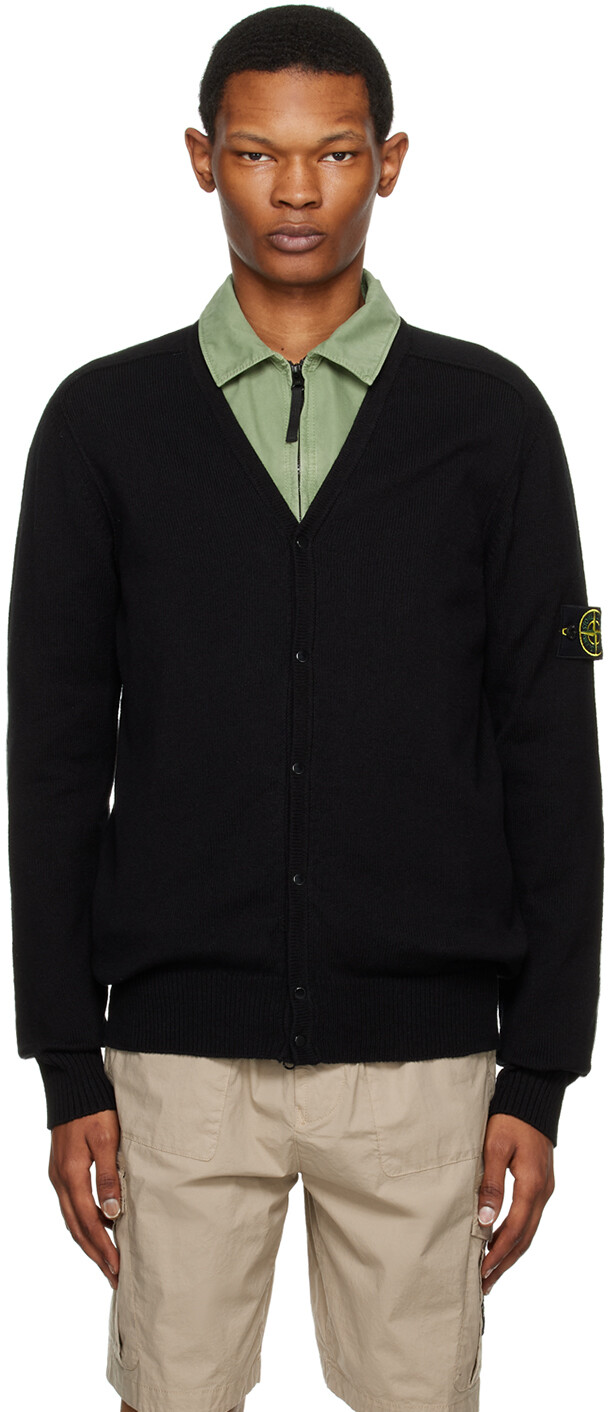 

Черный кардиган с нашивками Stone Island