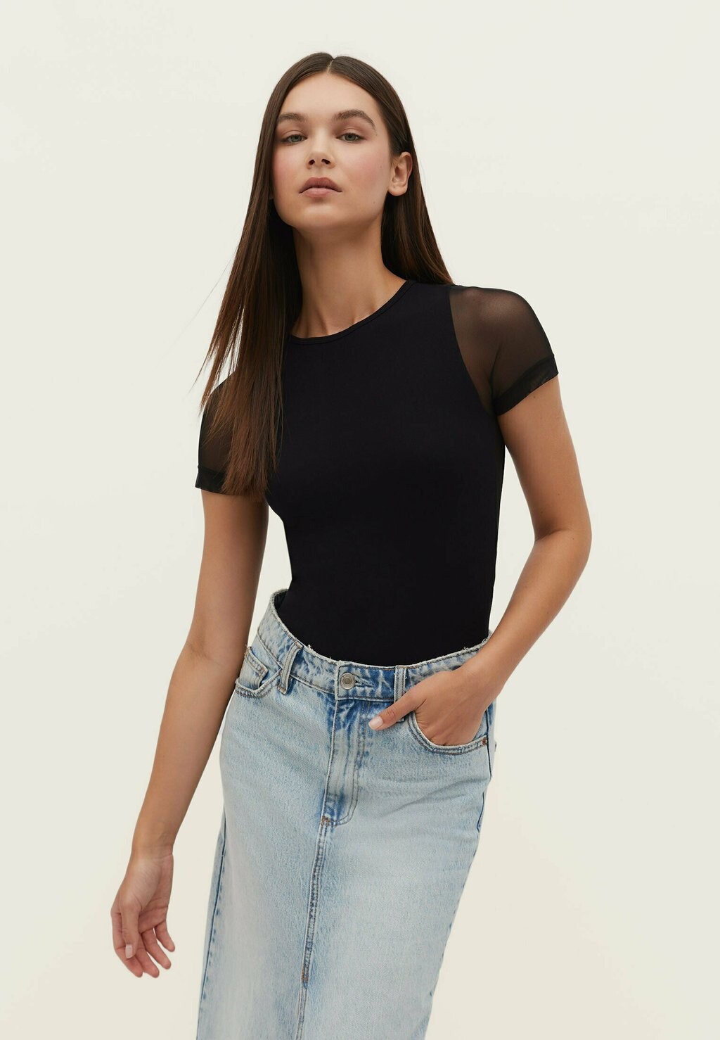 

Футболка с принтом Stradivarius, черный