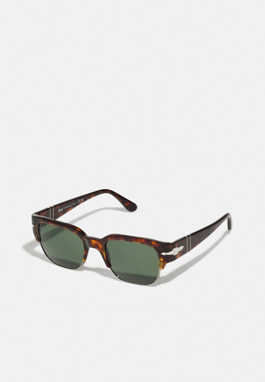 

Солнцезащитные очки Persol