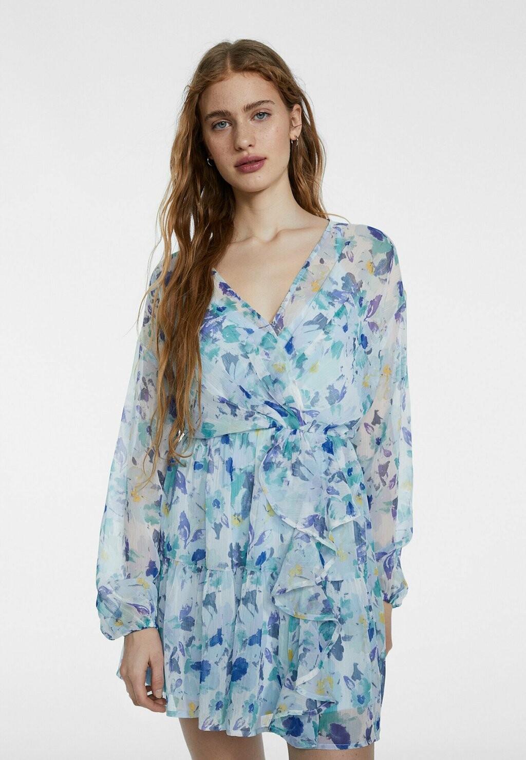 

Летнее платье Stradivarius, синий