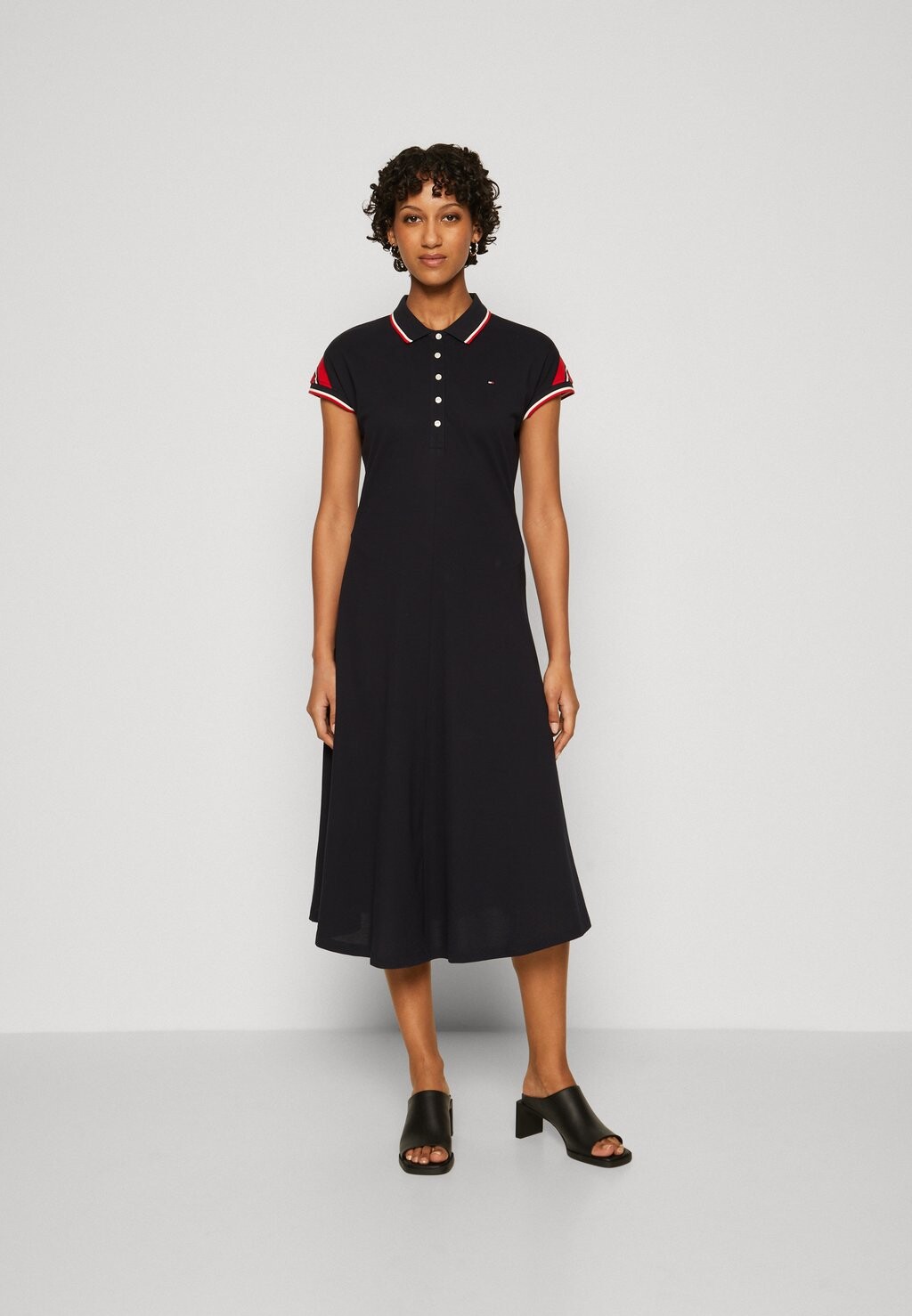 Летнее платье Polo Dress Tommy Hilfiger, цвет desert sky платье punto tommy hilfiger curve soft cable dress цвет desert sky