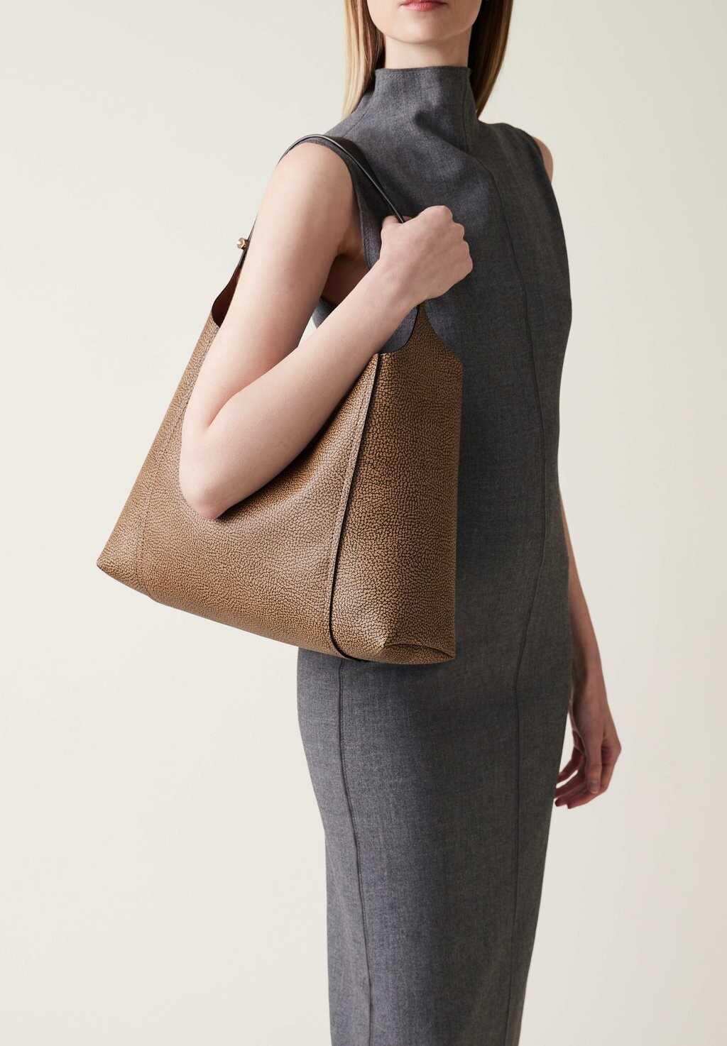 

Сумка BOLT HOBO MEDIUM Borbonese, цвет op natural black