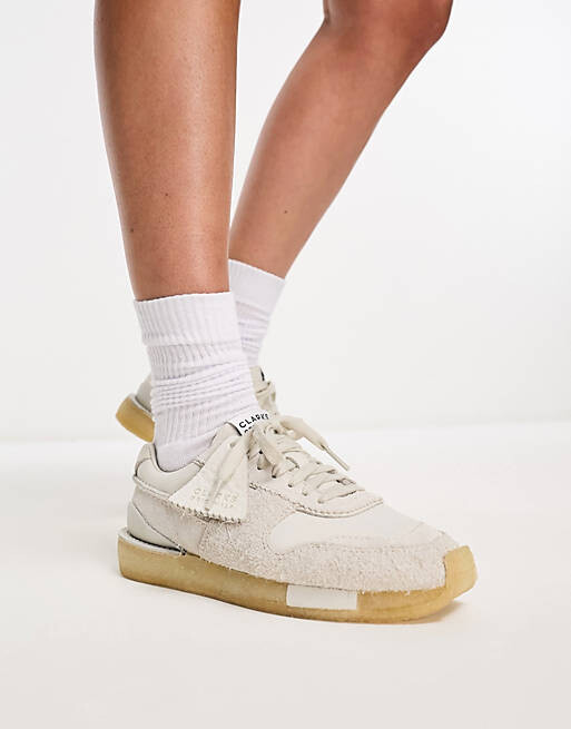 

Кроссовки Clarks Originals Torrun из белой ворсистой замши