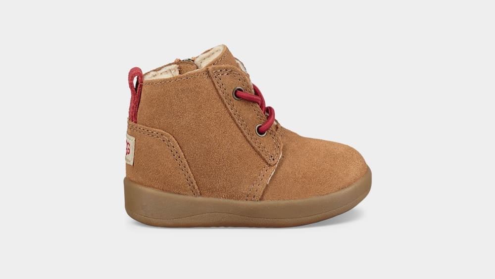 

Ботинки Kristjan Chukka UGG, коричневый