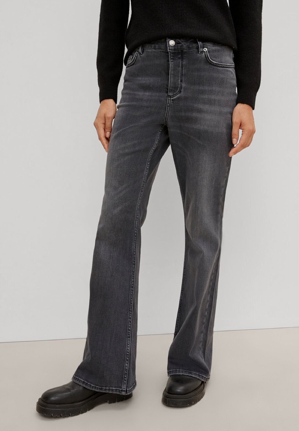 

Джинсы Bootcut comma casual identity