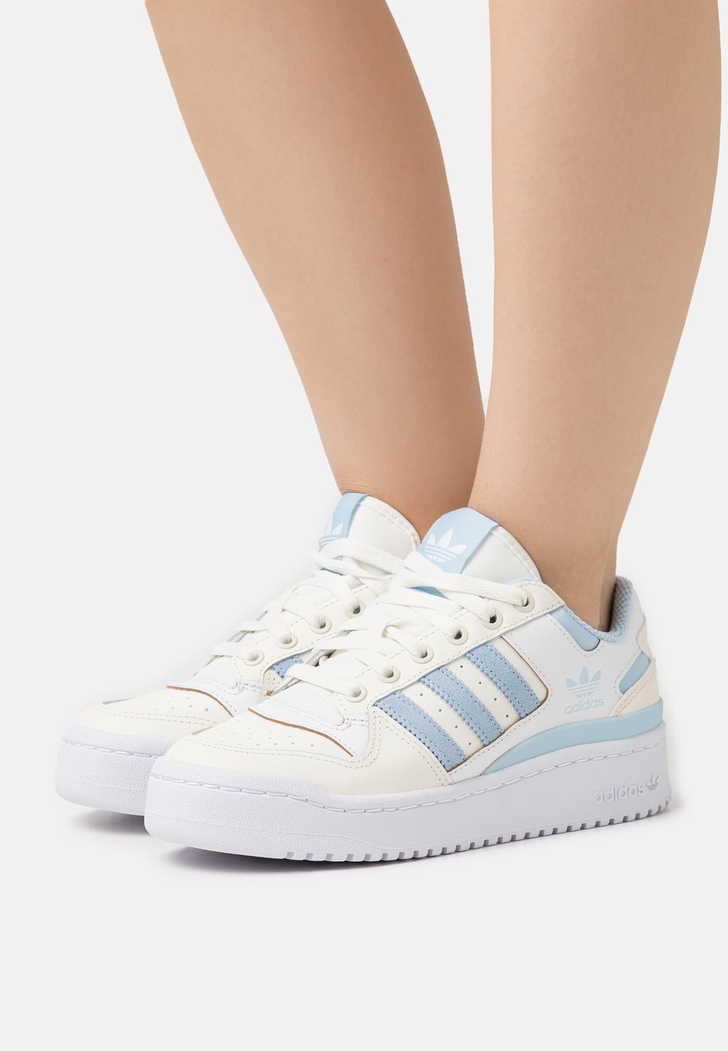 

Кроссовки adidas Originals Forum Bold Stripes W, кремовый / ясное небо