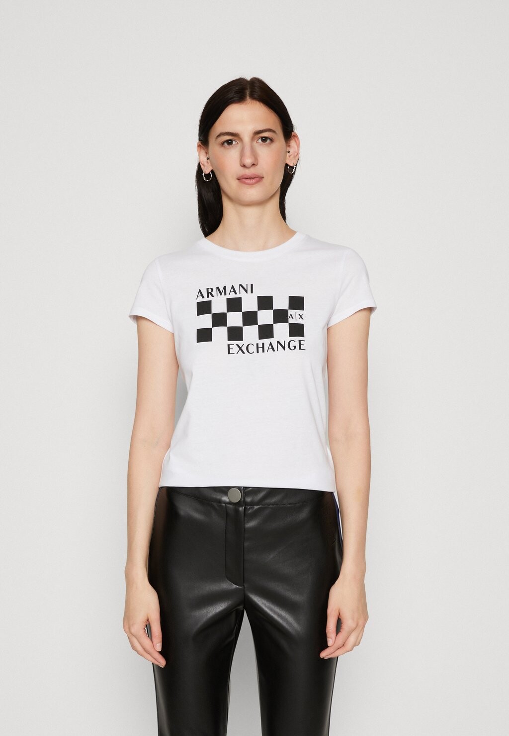 

Футболка с принтом Armani Exchange, белый